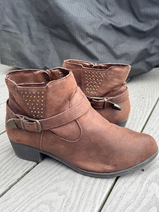 cloudwalkers Shoes - Avenue Cloudwalkers Brown Suede Ankle Boots with Stud & Buckle Detail
